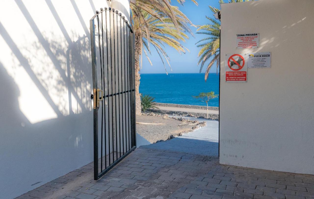Luxury Estudio En Playa Roca A Primera Linea Del Mar Коста Тегисе Екстериор снимка