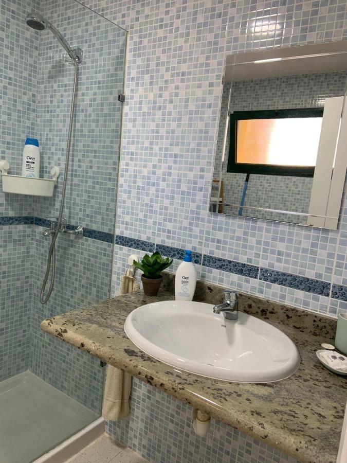 Luxury Estudio En Playa Roca A Primera Linea Del Mar Коста Тегисе Екстериор снимка